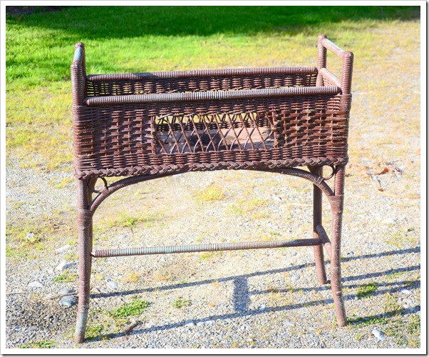 wicker plant holder