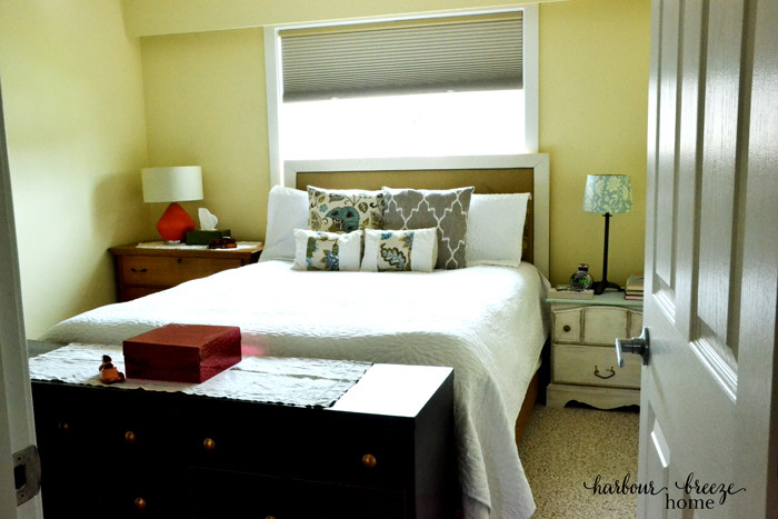 5 Simple Ways to Organize a Small Master Bedroom at harbourbreezehome.com