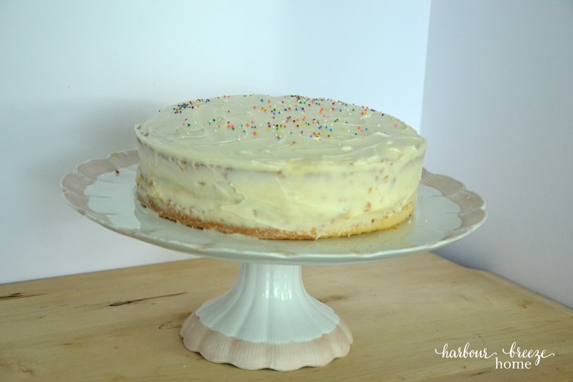 HOW TO ASSEMBLE A FILLED LAYER CAKE