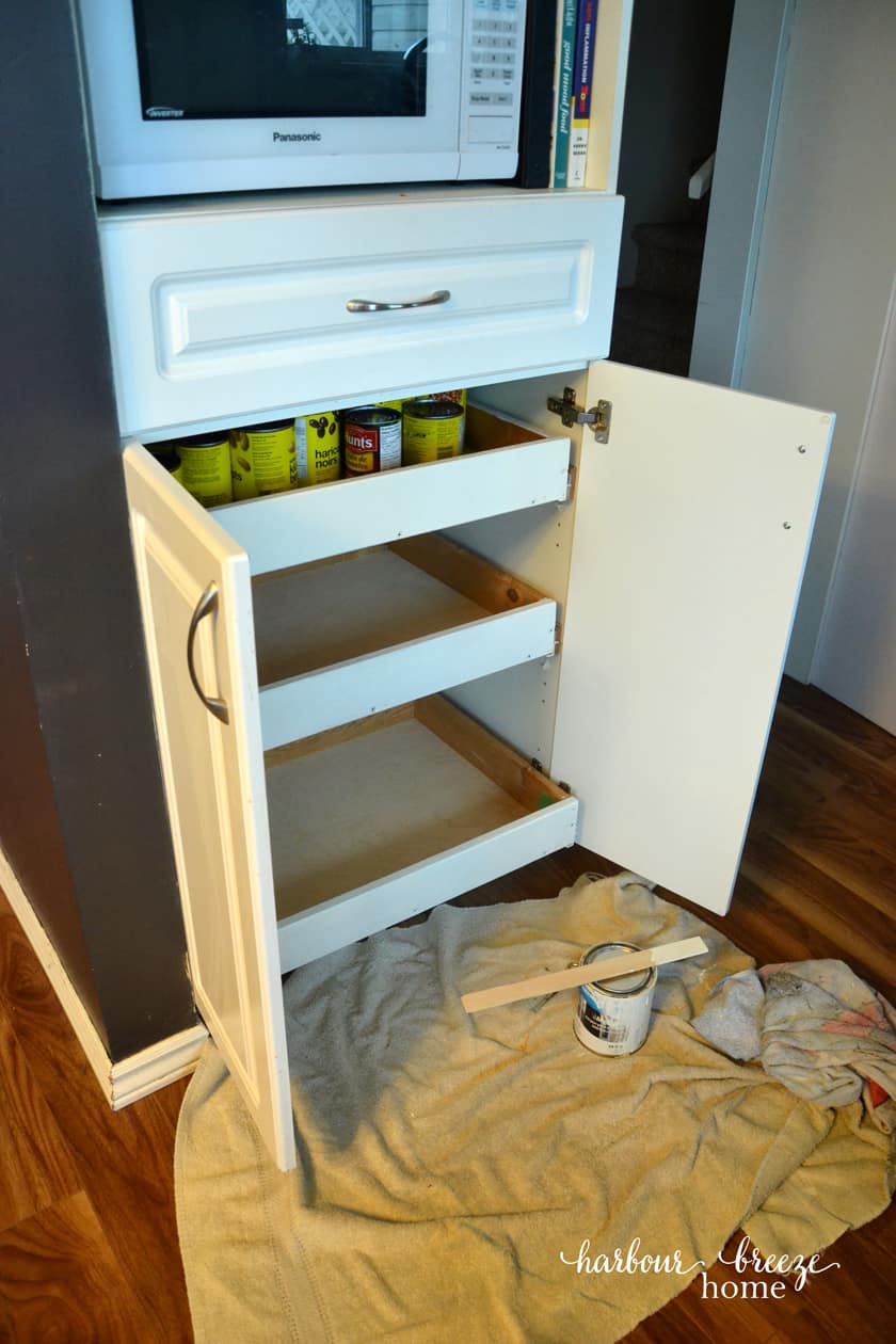 PANTRY ORGANIZATION FOR A SMALL KITCHEN