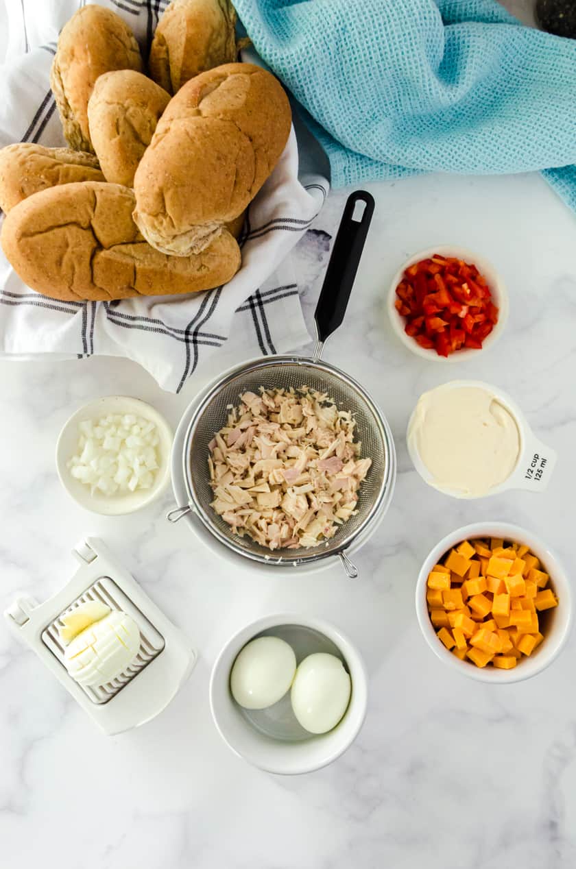 Ingredients for this tuna melt in the oven sandwich