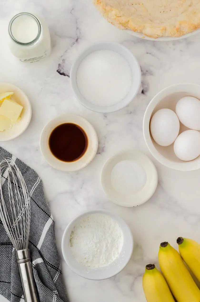 Ingredients for banana cream pie with pudding.