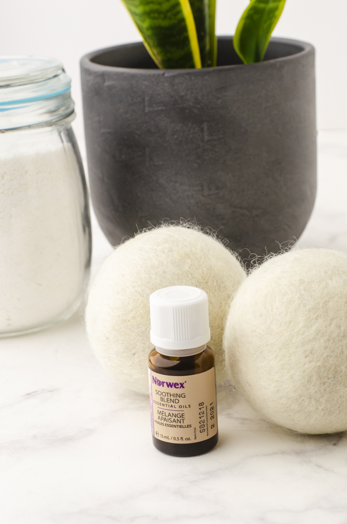 Tried & True Tricks for How to Make Laundry Smell Good Without Dryer