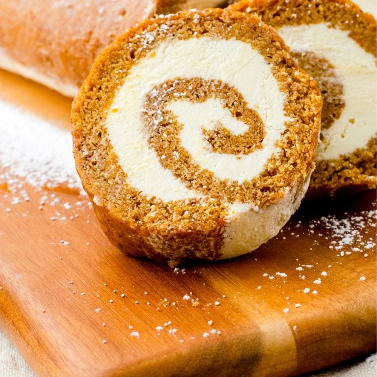 Classic Pumpkin Roll Cake Recipe with Cream Cheese Filling (Easy Pumpkin Roll Recipe)