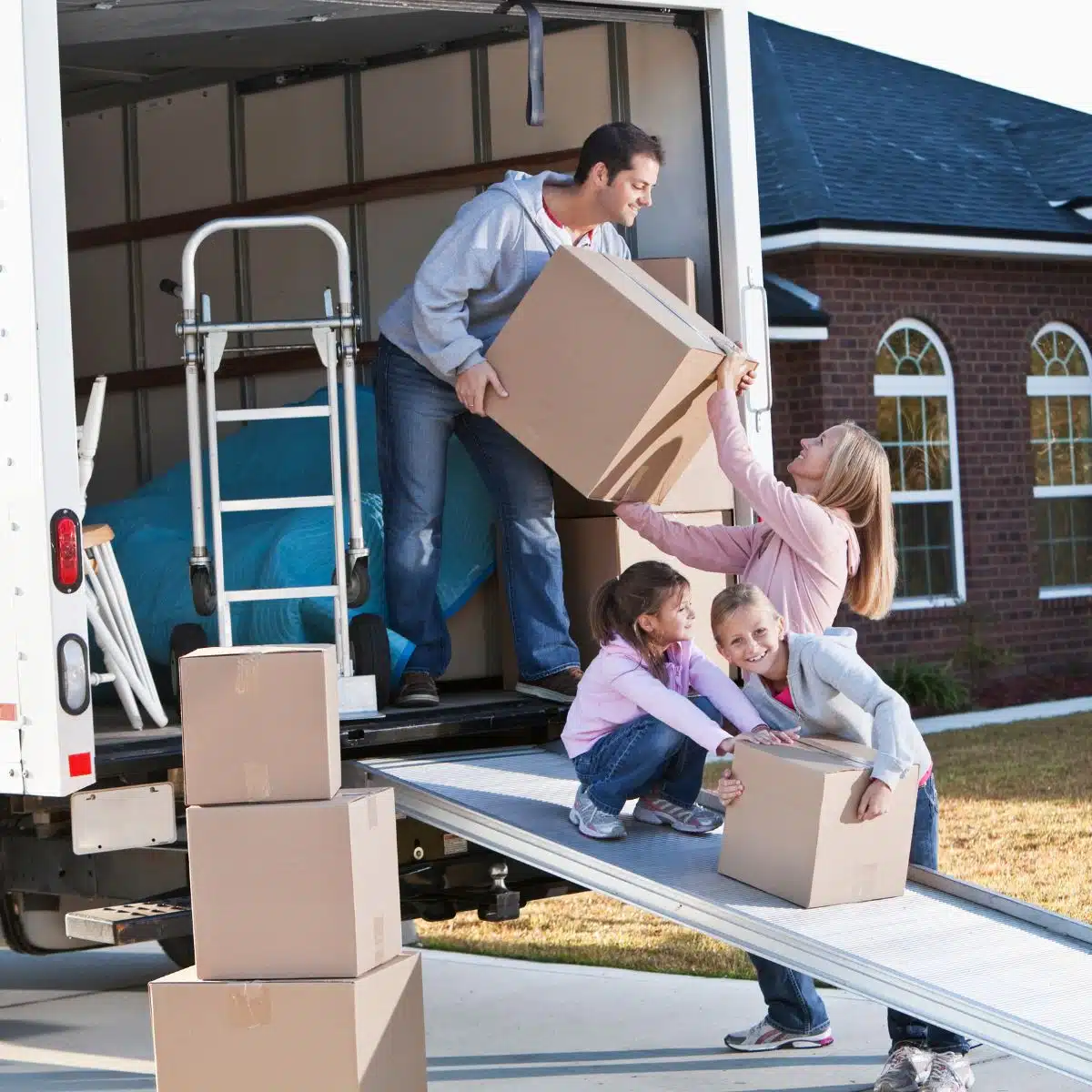 A Mom’s Ultimate Guide for Moving from One House to Another