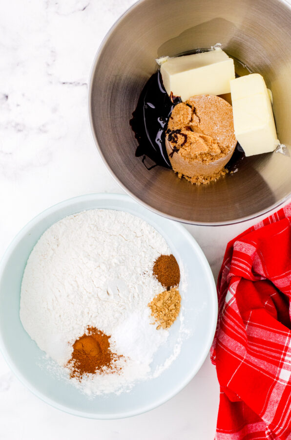 Ingredients needed for chewy gingersnaps recipe