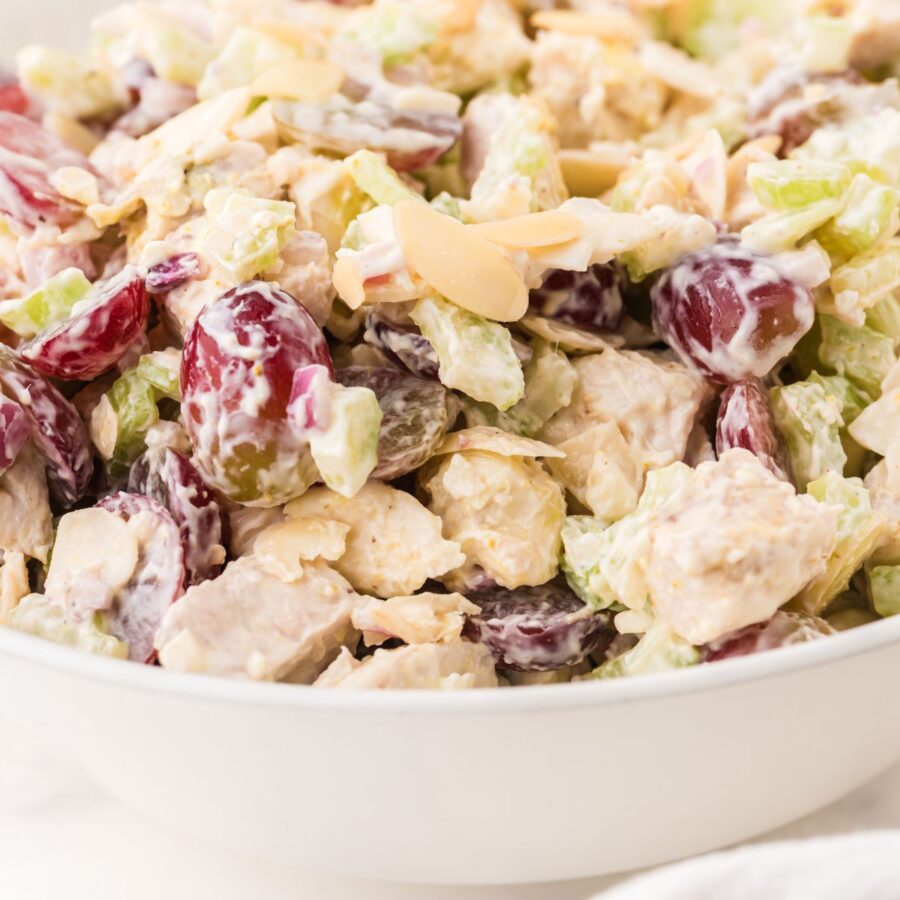 Chicken salad with grapes and almonds